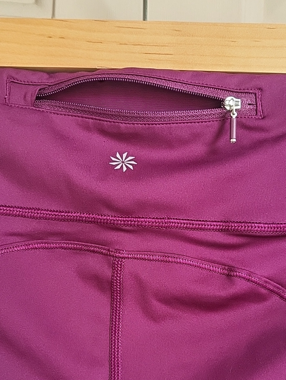 Athleta Salutation Stash Deep Plum High Rise 7/8 Leggings Small - Picture 5 of 15